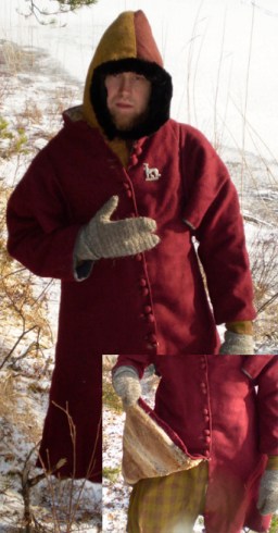  heavily fullered coat lined with fur.